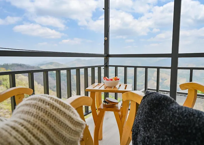 Lodge Hideaway 3 - Breakfast Provided&mountain View