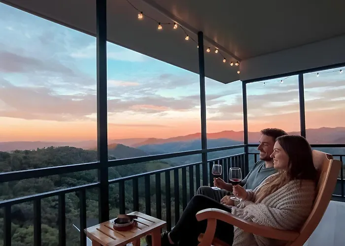 Hideaway 3 - Breakfast Provided&mountain View Lodge